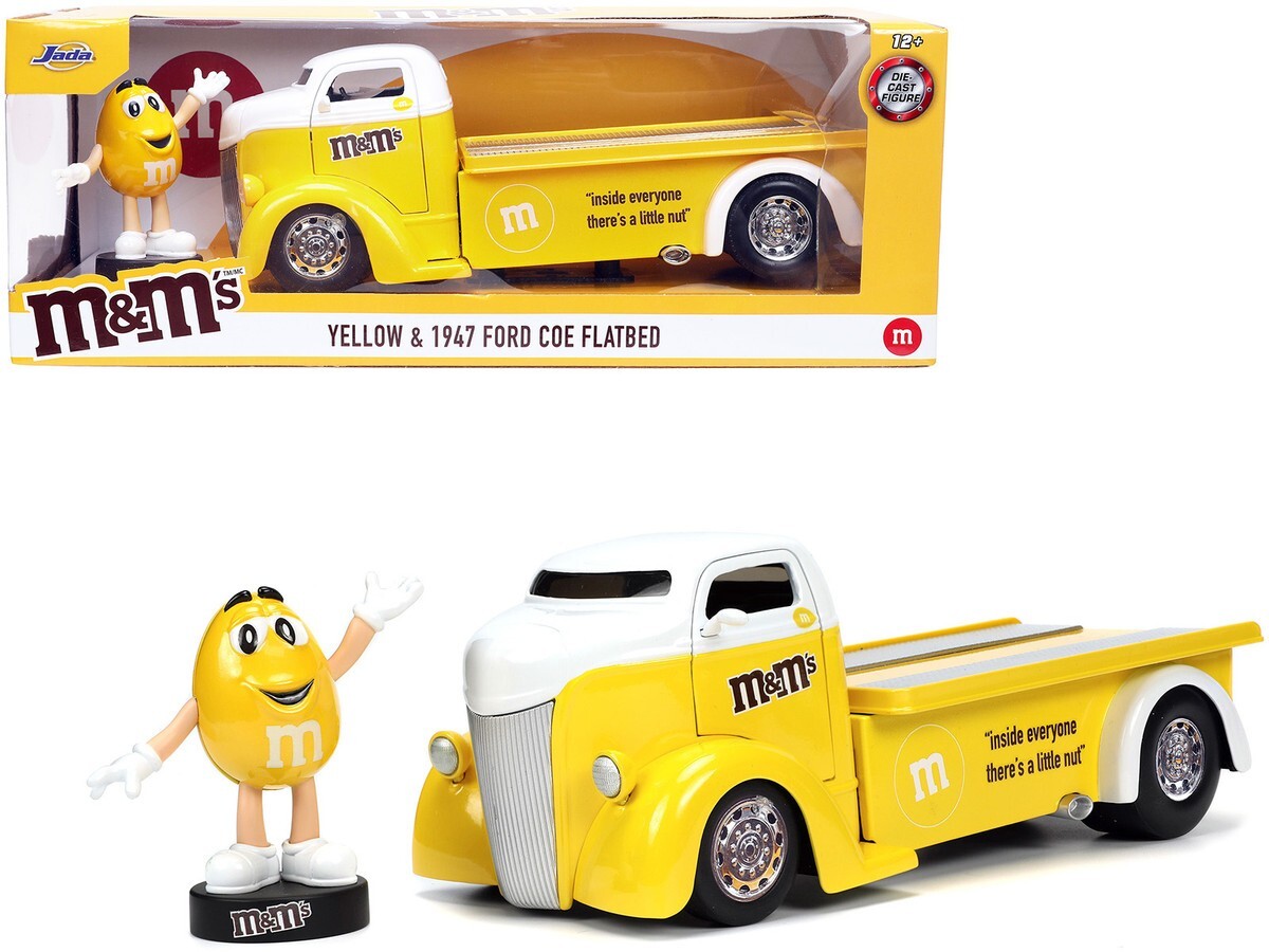 Jada 1947 Ford COE Flatbed Truck & Yellow M&M Figure 
