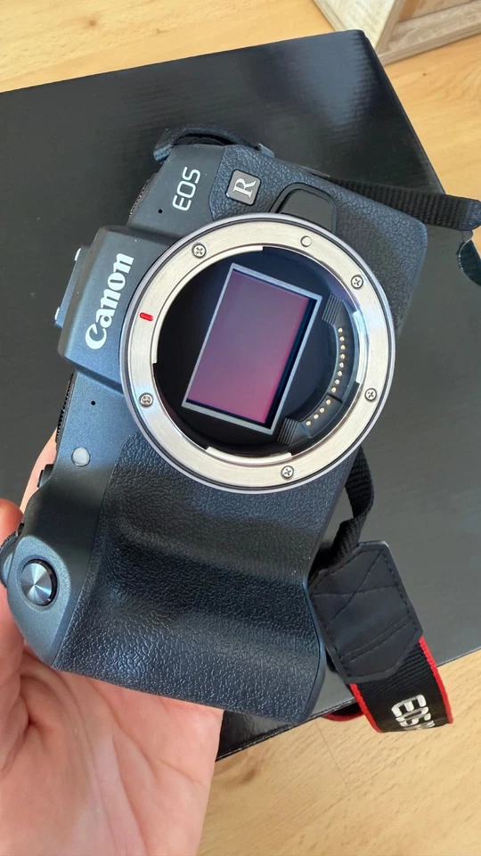 Canon EOS RP, photo 1 of 5