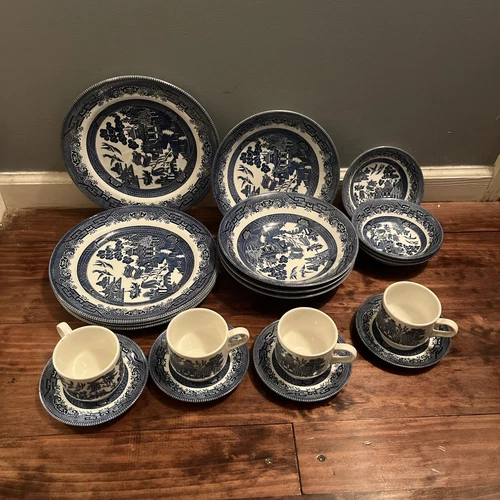 20 Piece Churchill Blue Willow Dinner plates cups bowls never used 