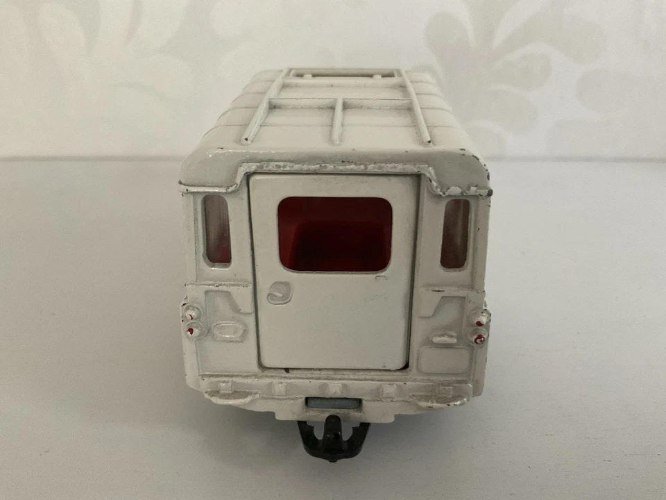 Corgi 421 Land Rover 109WB 10 Milionésima promoção edição especial versão rara - Imagem 4 de 4