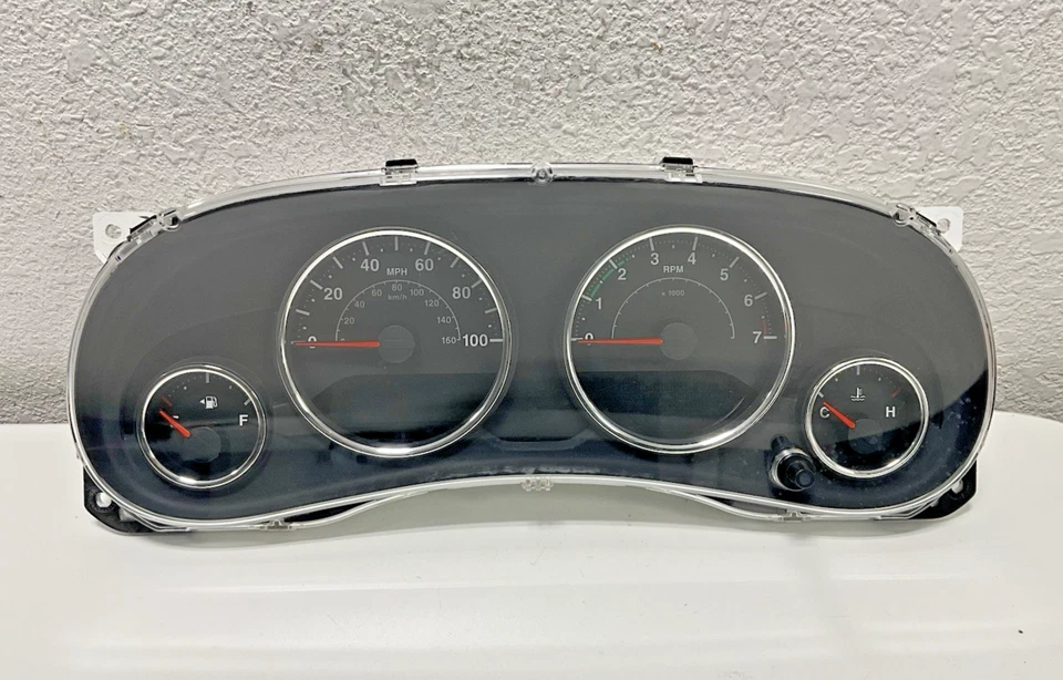 2015 Jeep Wrangler Speedometor Gauge Cluster 56054392AD OEM - Image 2 of 4