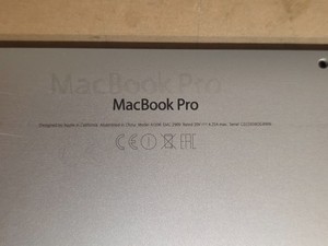 Apple MacBook Pro A1398 Mid 2015 Ersatzteile Palmrest Logic Board Unterschale