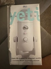 Blue Yeti USB Microphone Whiteout with Deco Gear Microphone Wind Screen