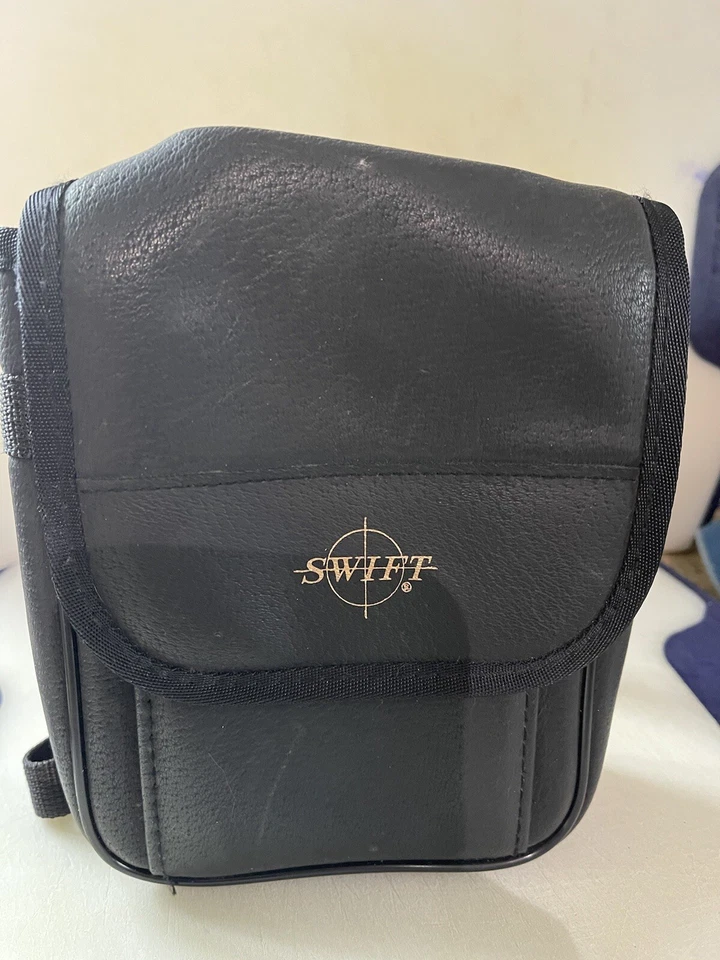 Vintage Swift 8X30 Binoculars With Case - Image 4 of 4