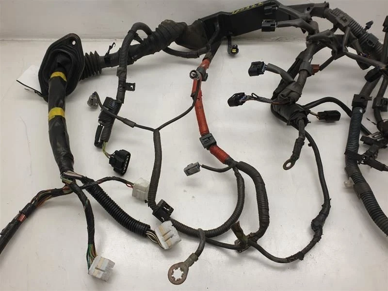 00 01 02 Arnés de cables del motor Toyota TACOMA 2,4 L MT tracción trasera 82121-3G660 Foto 3 de 4