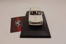 Peugeot 404 (1962) – White Diecast Model Car Collectible DeAgostini 1:43
