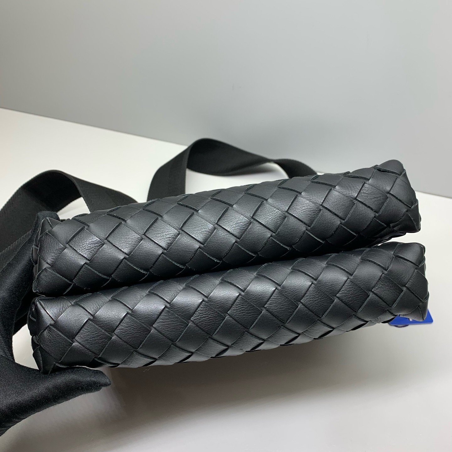 Bottega Veneta Intrecciato 651938V2E428803 Messenger Bag thumbnail 6