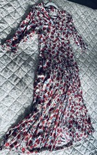 Zara Damen Langarmkleid Gr. 36, mit Wunderschönen Blummenprint.