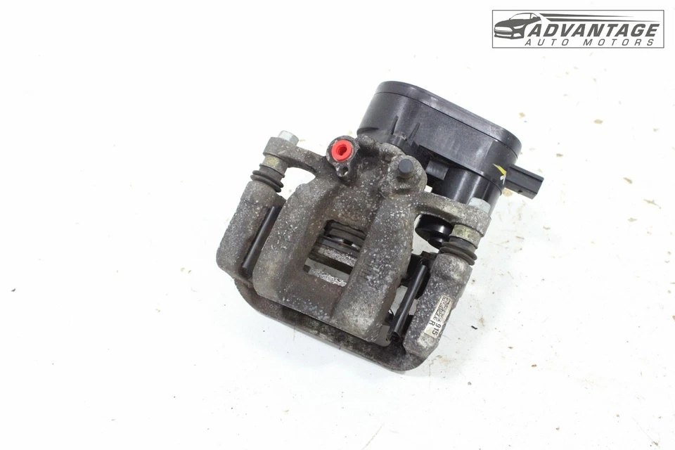 2022-2024 HYUNDAI TUCSON AWD REAR RIGHT ABS DISK BRAKE CALIPER W/ ACTUATOR OEM - Image 2 of 4
