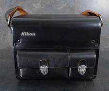 -[EX+] VINTAGE NIKON FB-5 BLACK LEATHER CAMERA CASE WITH BUILT IN LENS HOLDER