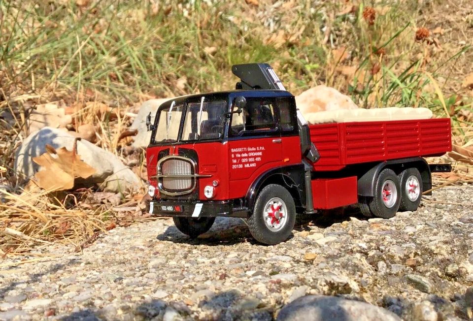 Camion d'Epoca Vintage Truck Fiat 650 1966 Bassetti Spa Die Cast Model 1/43 - Immagine 2 di 4