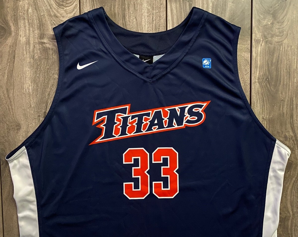 Nike Men's Cal State Fullerton Titans Basketball Team #33 Issued