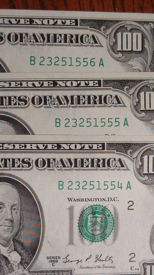 THREE 1969 C ONE HUNDRED DOLLAR CONSECUTIVE NUMBERED NOTES 3 UNC $100.00 BILLS! - Image 2 of 4