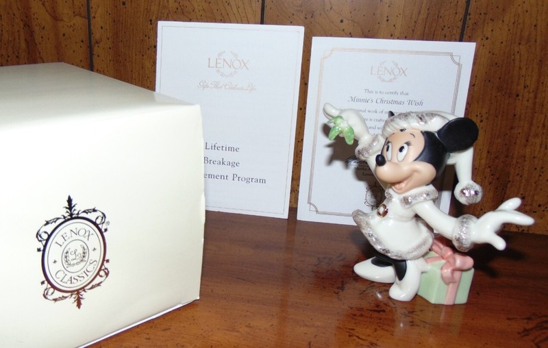 Disney Lenox Minnie's Christmas Wish Minnie Mouse statue