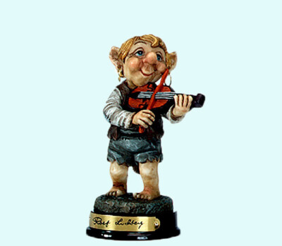 Troll kid with fiddle