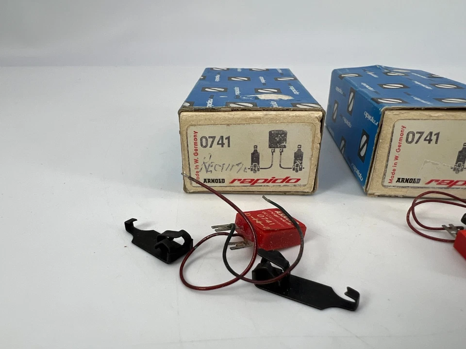 Arnold Rapido #0741 Escala N Rectificador de Pista Clips Terminal (3) Juegos con Caja Foto 2 de 4