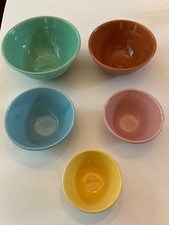 Vintage Bauer Beehive Ringware Bowl Set 5 Bowls