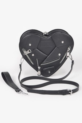 【未使用品】CHIEKO+ Leather Heart bag CHIEKO+ Heart bag (スタッズなし) レザーバッグ 牛革