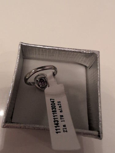Anello con dettagli tondi tono argento pietra viola misura M 1/2 - Foto 3 di 3