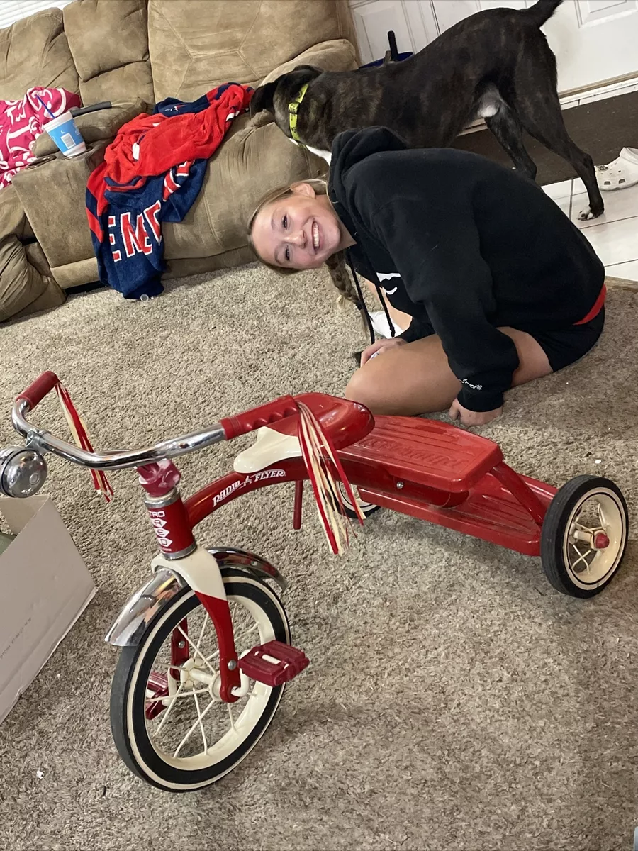 Radio Flyer, Classic Red Dual Deck Tricycle, 12 Front Wheel, Red