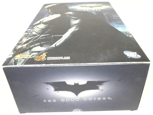 ACTION FIGURE HOT TOYS MMS71 - BATMAN THE DARK KNIGHT - 1/6 - Foto 2 di 16