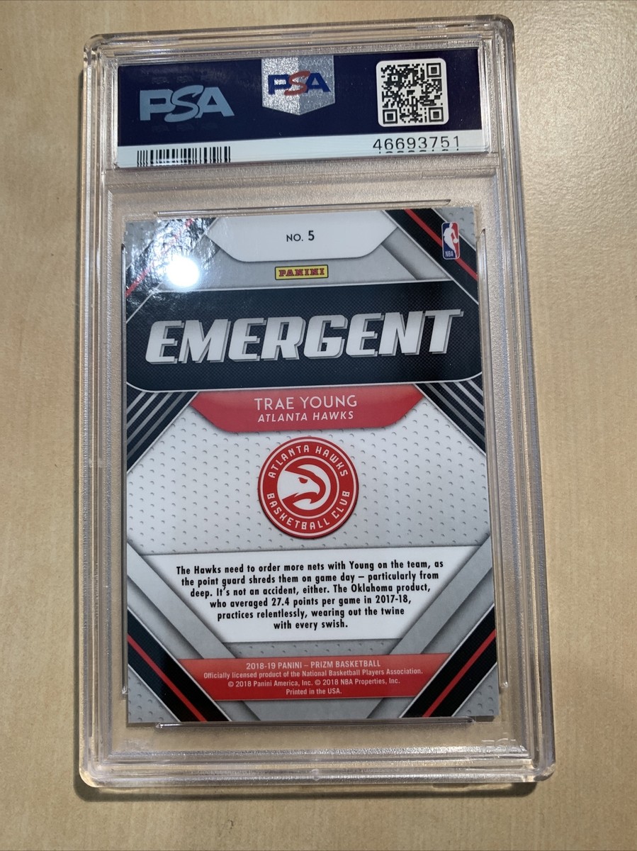 2018 Panini Prizm Emergent Rookie RC Trae Young #5 Hawks PSA