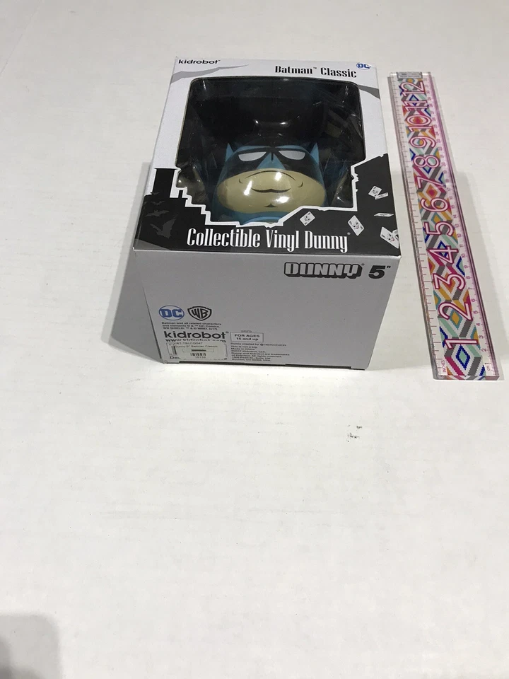 DC Comics Batman Clásico 5" Dunny Kidrobot - Nuevo En Caja Foto 3 de 4