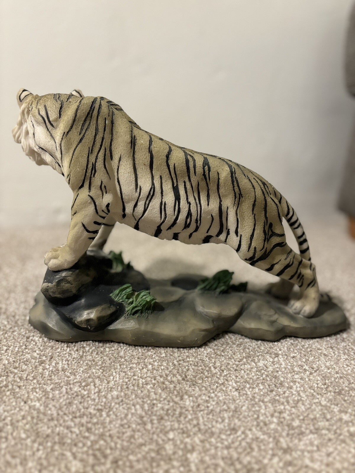 Vintage Tiger Ornament Picture 2 of 5
