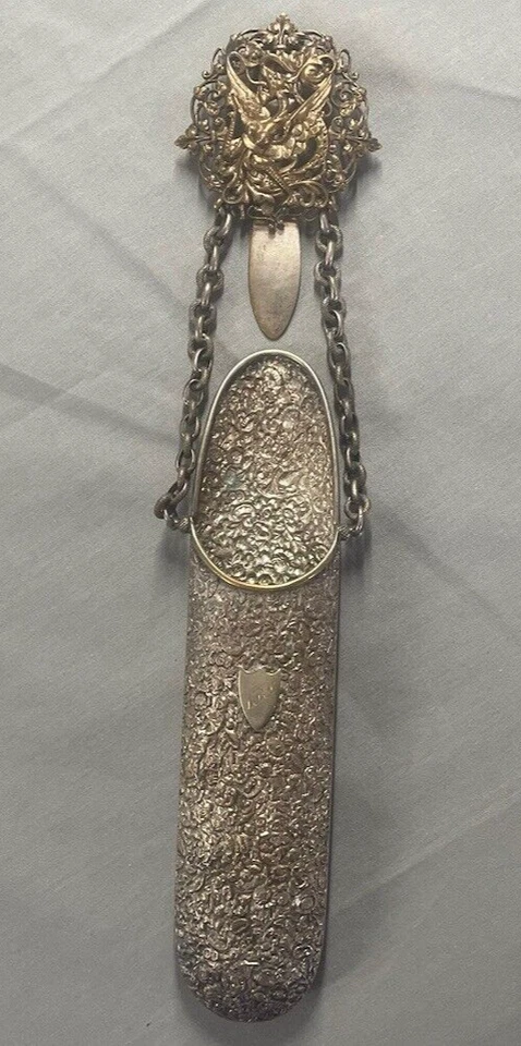 Antiguo estuche de gafas Chatelaine plateado Griffin Vibria Tartaria Tartaria Foto 2 de 4
