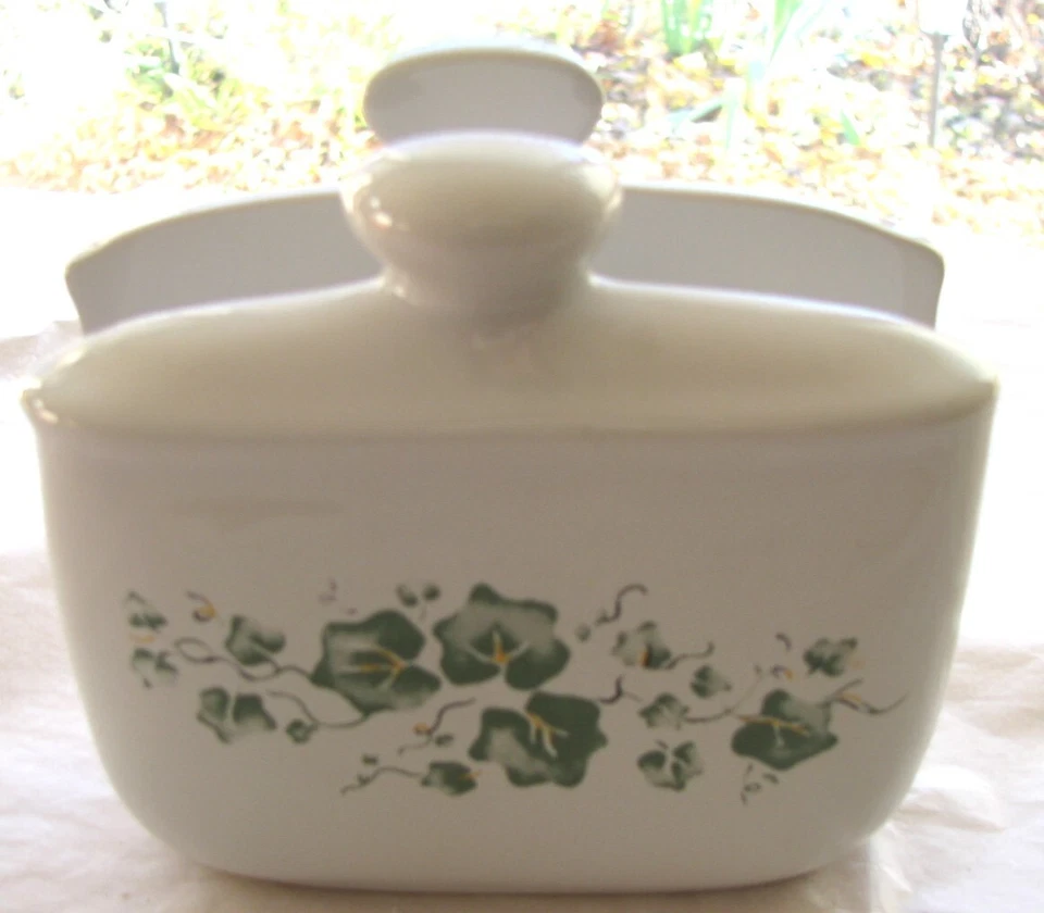 Saleros y pimenteros Correl de colección y soporte para servilletas de Corning Green Callaway Ivy Foto 2 de 4