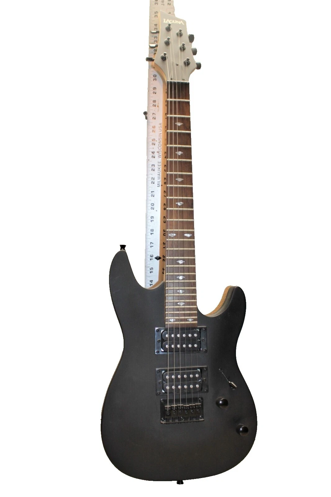 Guitarras y bajos Laguna