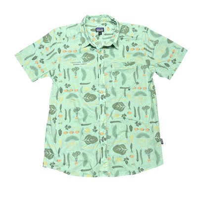 Patagonia Go To Shirt Men Large Blue Button Up Vegetables Farm Tropical Hawaiian