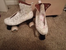 Patines De Mujer . Talla 7 0 40 O Mexicano De 5 A 5.5 , Llantas Con Luces. New