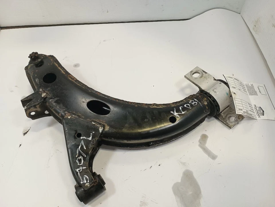 Braço de controle inferior esquerdo dianteiro driver de 1999 Subaru Impreza 12109691 - Imagem 3 de 4