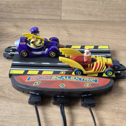 Wacky Races Micro Scalextric Race Track 1:64 Loop The Loop Boxed Fully Working - Afbeelding 3 van 24