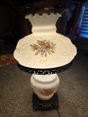 Vintage Milk Glass "Gone With The Wind" Parlor Lamp Floral 3-Way