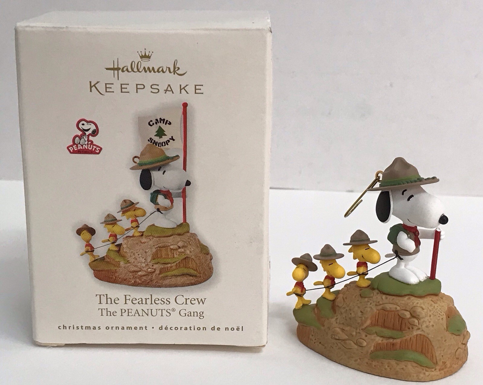 Hallmark Keepsake 2010 The Fearless Crew Peanuts Gang Snoopy Ornament *READ*