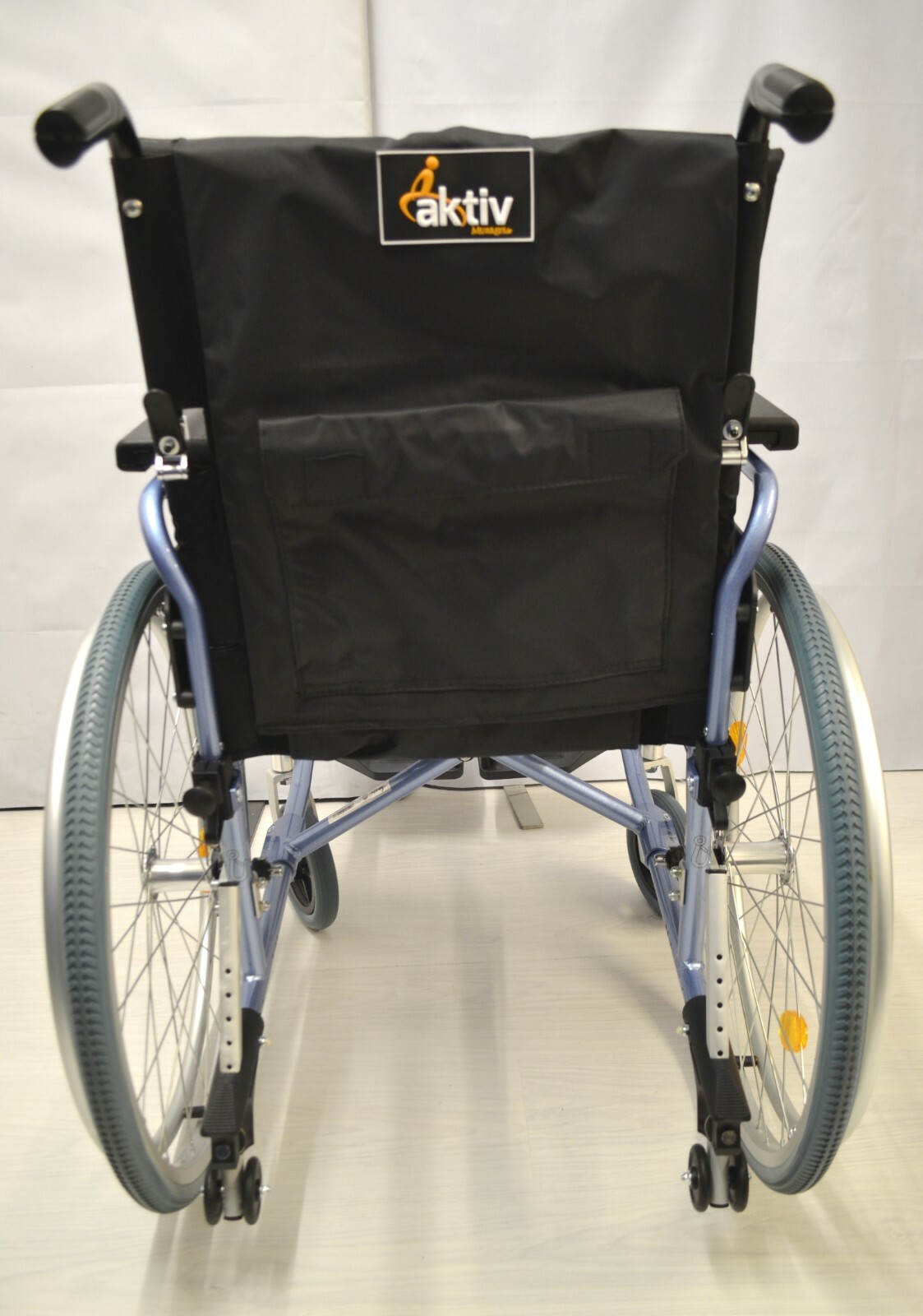 Wide Self Propel Wheelchair Aktiv X3 Pro Folding Crash Tested 20" Seat