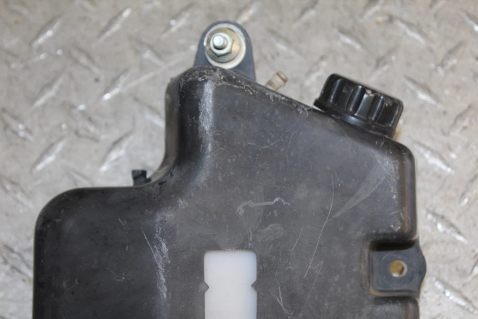 1989 KAWASAKI NINJA 750R ZX750F РЕЗЕРВУАР ДЛЯ ВОДЫ С ОХЛАЖДАЮЩЕЙ ЖИДКОСТЬЮ БУТЫЛКА - Изображение 2 из 4