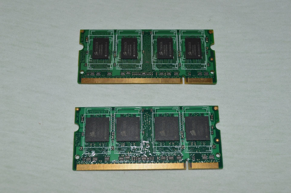 2x Corsair 1 GB SO-DIMM 533 MHz DDR2 SDRAM Memory VS1GSDS533D2 SODIMM 2GB total - Image 2 of 3