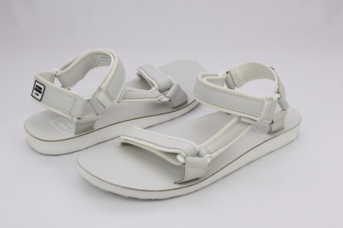 white sandals size 10