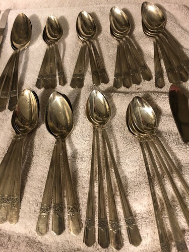 60 pc set SL & GH Rogers Silver Rose Silverplate flatware for 8 plus Ice Tea !! - Picture 3 of 7