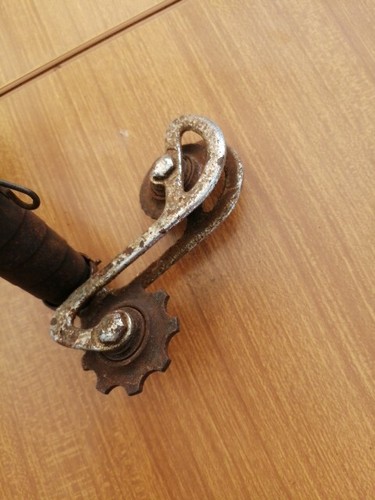 Vintage Cyclo Benelux rear derailleur working but chrome shabby - Picture 5 of 7