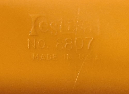 Vtg MCM Yellow Plastic Clothes Hamper/Basket w/Lid Festival #8807 16x13x10 - Picture 12 of 12