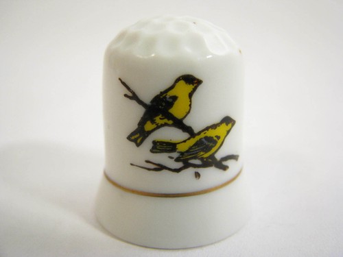 Lot of 2 Multi Color Butterfly And Bird Porcelain Thimbles Collectible - Picture 3 of 8