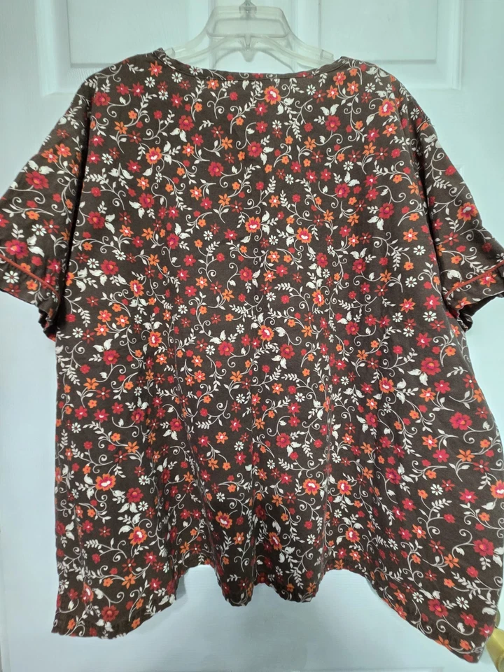 UA скрабы скраб верхний размер 3 X оранжевый/красный/коричневый цветочный груди 31,5»/L 28,5» - Изображение 2 из 4