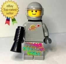 LEGO Classic Spaceman Grey Astronaut Moto Helmet And Airtank
