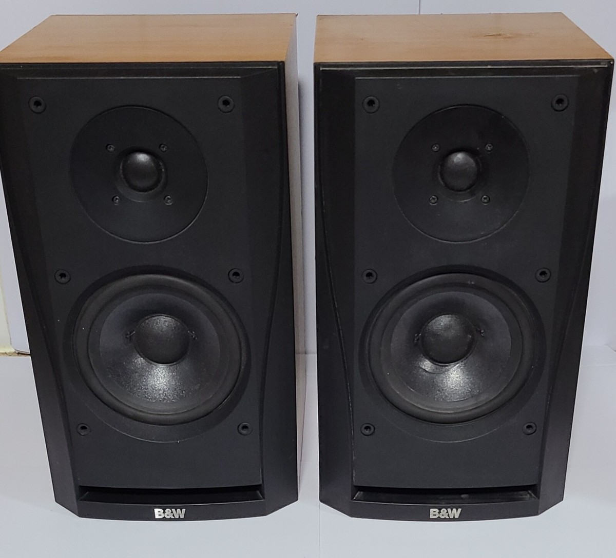 Bowers & Wilkins - B&W Bookshelf S3 | Speakers London 0 S2 