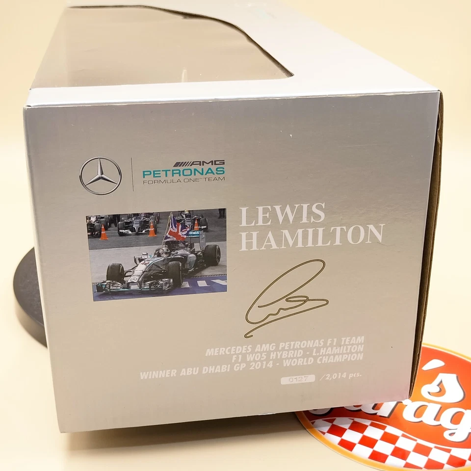 MINICHAMPS 1/18 Mercedes Petronas W05 L. Hamilton Abu Dhabi 2014 FLAG 110140544 - Image 4 of 4
