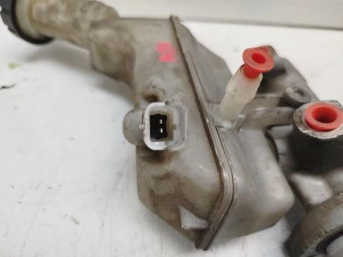 7701208398 Bomba Freno para RENAULT CLIO III Authentique 2008 215250 - Imagen 2 de 10